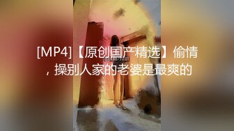 后入系列小母狗被操得不行了