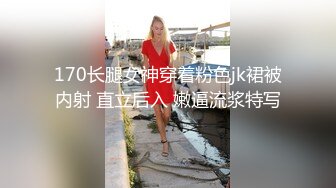 高颜值清纯欲女约啪大哥，全程露脸舔鸡巴的时候都要看着镜头，主动上位求插让大哥各种蹂躏爆草，浪叫呻吟