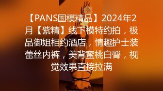 颜值不错妹子和炮友双人激情啪啪，拨弄内裤上位摩擦JJ后入大力猛操，很是诱惑喜欢不要错过