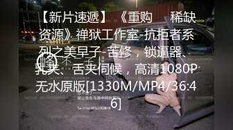 【小小寻花】约操骚熟女开房操逼，一进来舌吻扣穴，迫不及待脱掉裤子，正入爆操床吱吱响