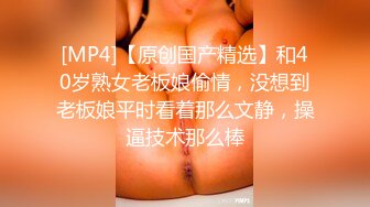 极品反差女神私拍，万人追踪OF豪乳小姐姐【Carly卡莉】订阅，紫薇露出啪啪，女神的另一面很母狗的 (3)