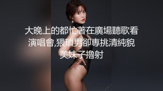 给大哥喂奶的少妇全程露脸伺候小哥哥，让小哥舔逼浪叫，给小哥鸡巴舔硬了直接后入，淫声荡语不断听狼友指挥