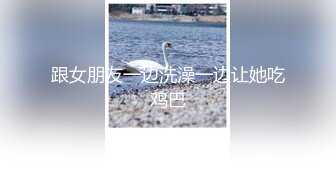 【露出网红❤️极品身材】顶级露出艺术家『娜娜』九月最新私拍 地铁户外 人前露出 乘客都看傻眼了 (2)